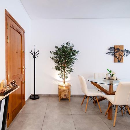 Michael'S Seaside Homely Apartment In Varkiza ภายนอก รูปภาพ